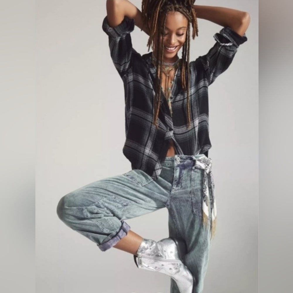 Anthropologie Pilcro The Wanderer Corduroy Barrel Pants Size 27 Light Gray Boho